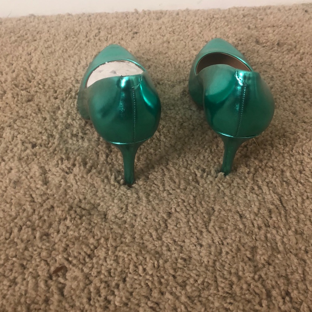 INC heels. - Picture 3 of 3